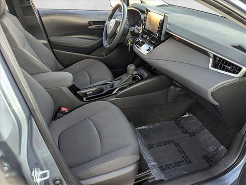 Used 2022 Toyota Corolla LE image 19