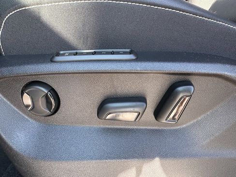 New 2026 Volkswagen Atlas Cross Sport SEL image 17