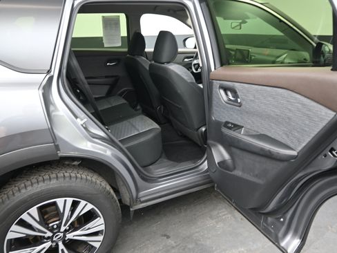 Certified 2023 Nissan Rogue SV image 10