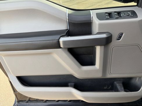 Used 2017 Ford F150 XLT image 13