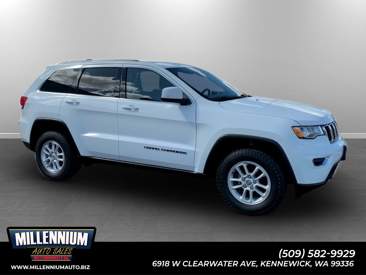 Used 2019 Jeep Grand Cherokee Laredo AWD/4WD image 1