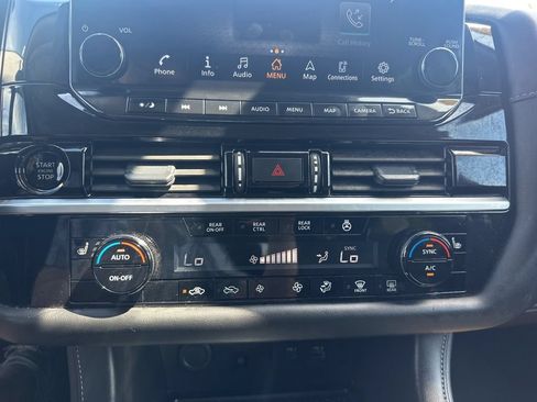 Certified 2025 Nissan Pathfinder SL AWD/4WD image 18