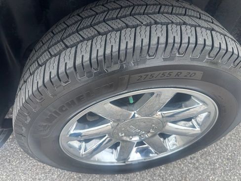 Used 2013 GMC Yukon XL Denali RWD image 9