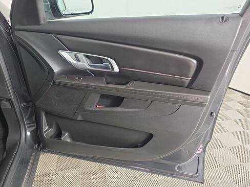 Used 2017 GMC Terrain SLE FWD image 40