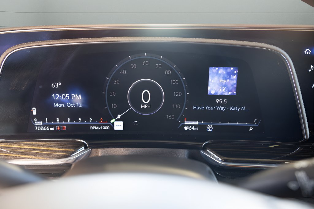 Used 2022 Cadillac Escalade ESV Sport w/ LPO, ONYX Package AWD/4WD image 19