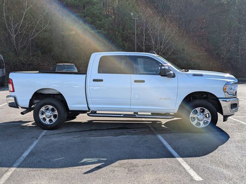 Used 2024 RAM 2500 Big Horn w/ Bed Utility Group image 10