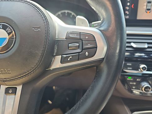 Used 2019 BMW M550i xDrive w/ Premium Package image 18