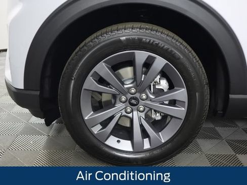New 2026 Ford Explorer Active w/ Active Comfort Package AWD/4WD image 14