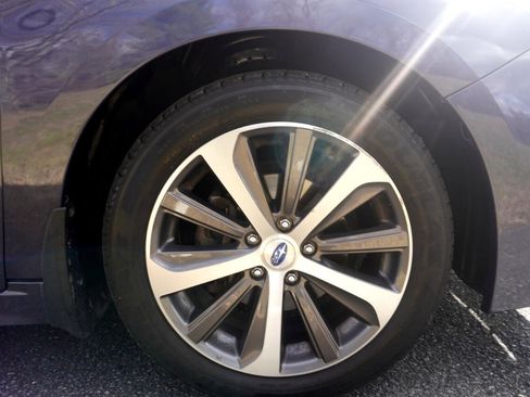 Used 2017 Subaru Legacy 2.5i Limited image 35