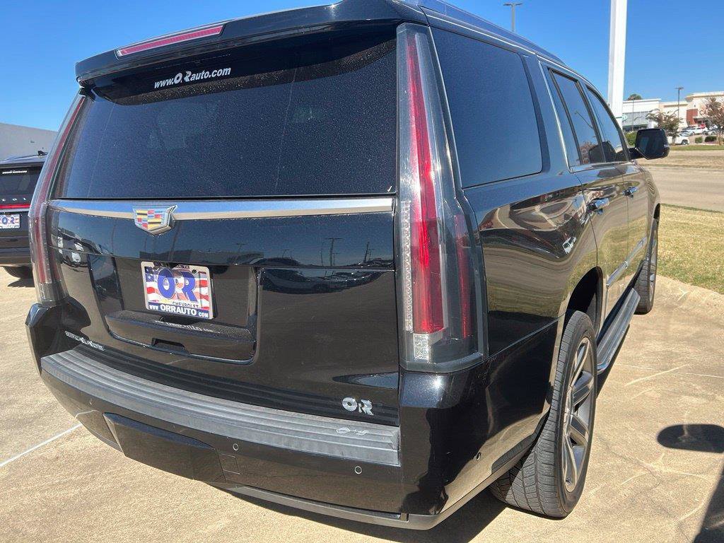 Used 2018 Cadillac Escalade Luxury AWD/4WD image 5