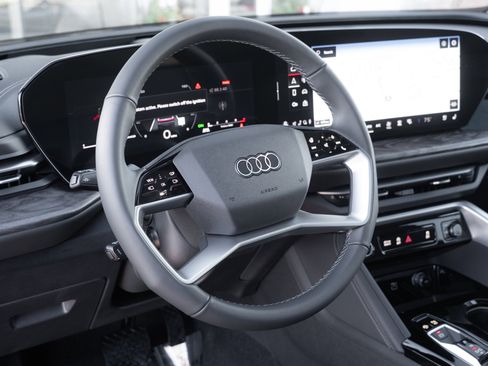 New 2025 Audi Q5 Premium Plus image 11