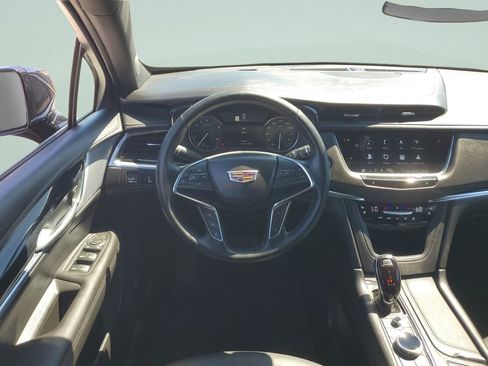 Used 2025 Cadillac XT5 Premium Luxury image 15