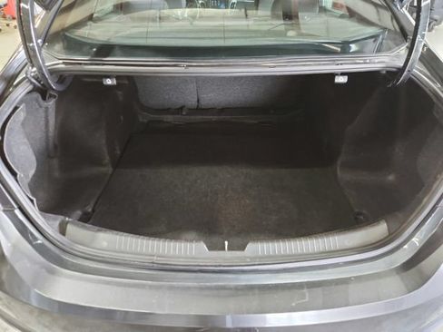 Used 2018 Chevrolet Malibu LT FWD image 26