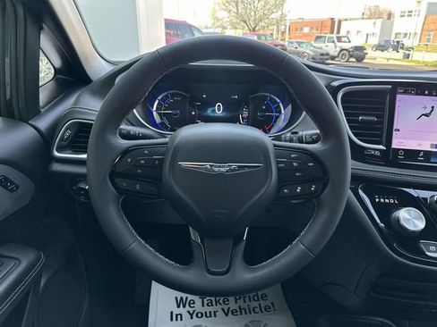 Used 2022 Chrysler Pacifica Touring-L w/ S Appearance Package FWD image 66