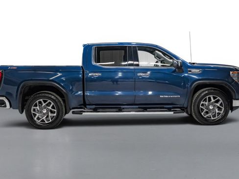 Used 2023 GMC Sierra 1500 SLT AWD/4WD image 5