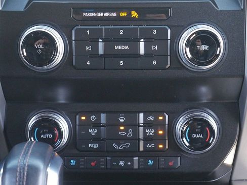 Used 2020 Ford F150 Platinum w/ Equipment Group 701A Luxury image 24