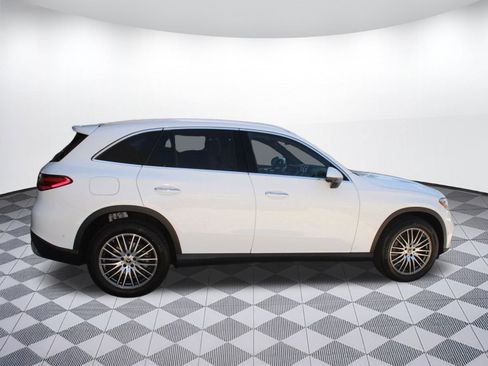New 2026 Mercedes-Benz GLC 300 image 8