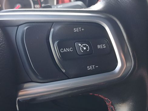 Used 2022 Jeep Wrangler Unlimited Rubicon w/ LED Lighting Group AWD/4WD image 22