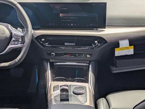 Certified 2025 BMW 330i Sedan w/ Convenience Package image 12