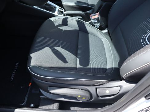 New 2026 Hyundai Venue SEL FWD image 11