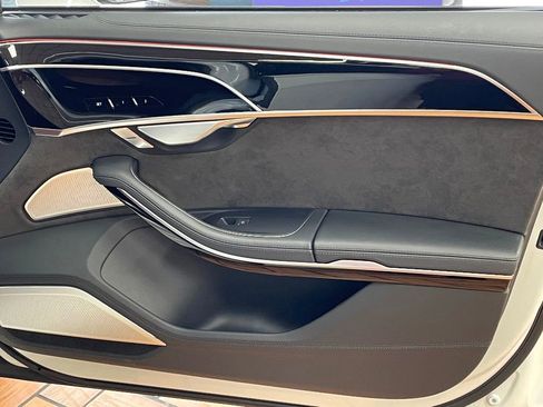 Used 2021 Audi S8 L image 35