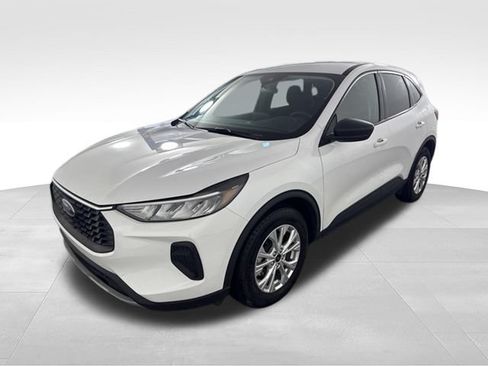 Used 2025 Ford Escape Active FWD image 3