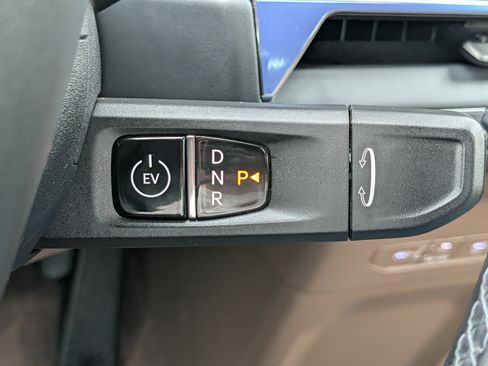 Certified 2024 Kia EV9 Land AWD/4WD image 24