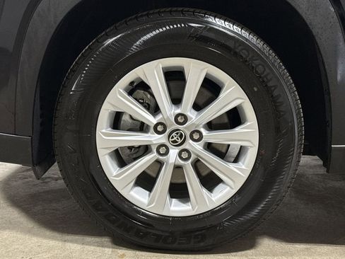 Used 2025 Toyota Grand Highlander FWD image 28