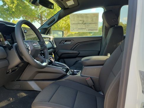 New 2025 GMC Canyon Elevation w/ Convenience Package image 7