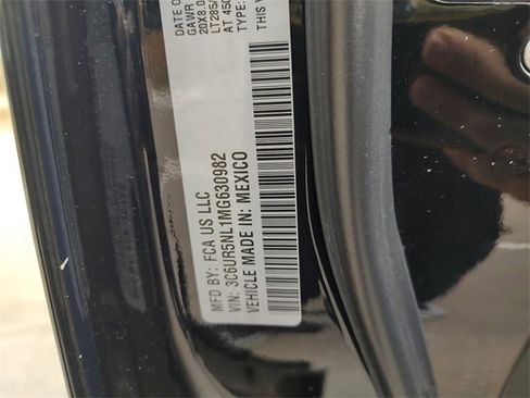 Certified 2021 RAM 2500 Laramie w/ Night Edition image 36