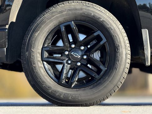 Used 2021 Chevrolet Silverado 1500 LT Trail Boss w/ Convenience Package II image 17