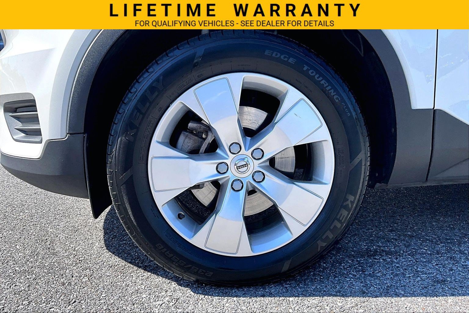 Used 2020 Volvo XC40 T5 Momentum AWD/4WD image 9