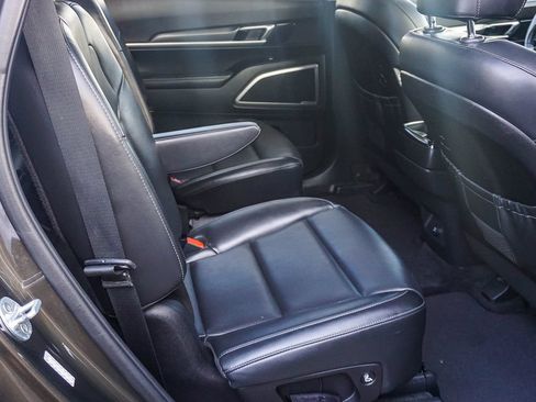 Used 2021 Kia Telluride S FWD image 13