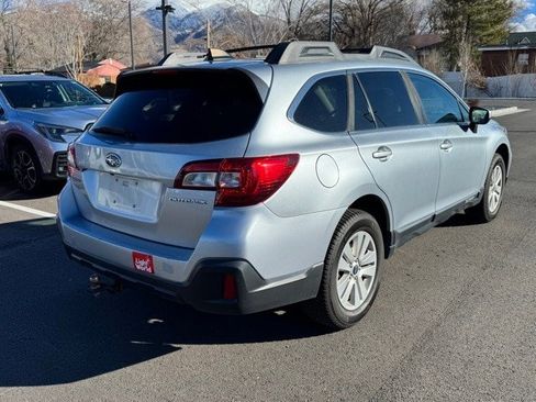 Used 2019 Subaru Outback 2.5i Premium image 3