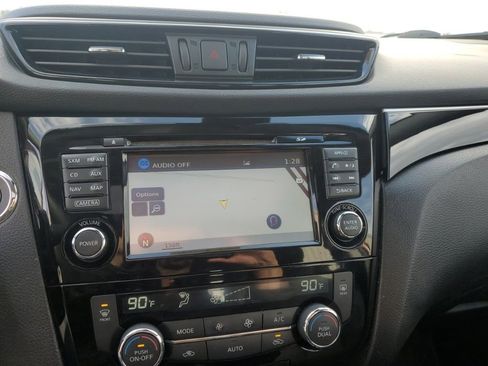 Used 2018 Nissan Rogue Sport SL w/ SL Premium Package image 21