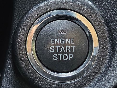 Used 2024 Subaru Outback Premium AWD/4WD image 19