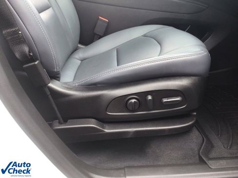 Used 2022 Buick Enclave Essence image 15