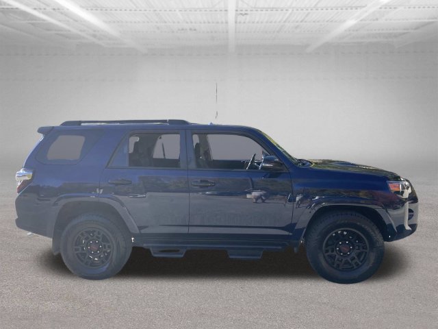 Used 2021 Toyota 4Runner Venture w/ Moonroof Package AWD/4WD image 5