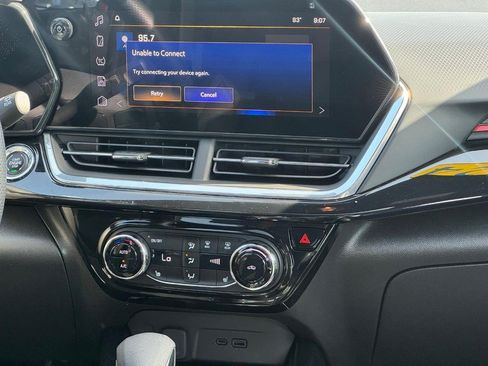 Certified 2024 Chevrolet Trax RS w/ Sunroof Package FWD image 13
