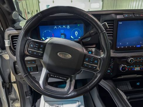 Used 2024 Ford F250 Platinum image 13