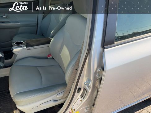 Used 2014 Toyota Prius V Five image 7