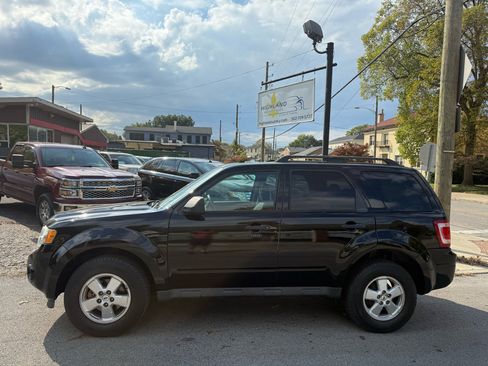 Used 2012 Ford Escape XLT image 2