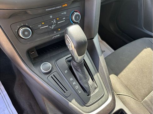 Used 2017 Ford Focus SE image 27