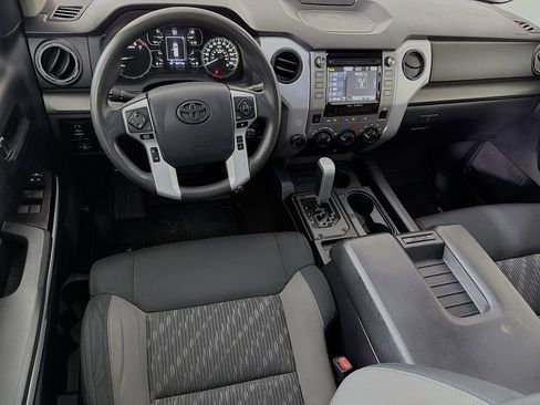 Used 2019 Toyota Tundra SR5 w/ SR5 Upgrade Package AWD/4WD image 25