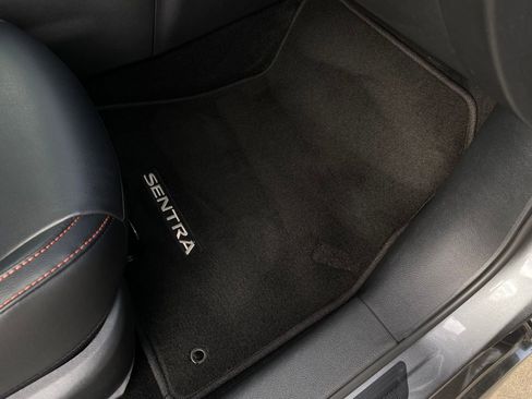 Used 2025 Nissan Sentra SR w/ SR Premium Package FWD image 14