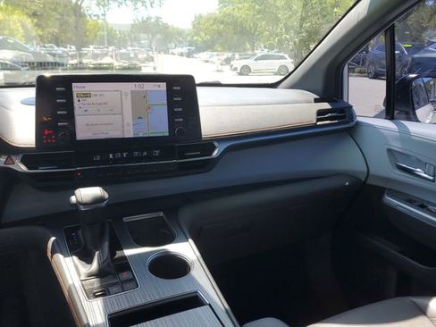 Used 2021 Toyota Sienna XSE image 13