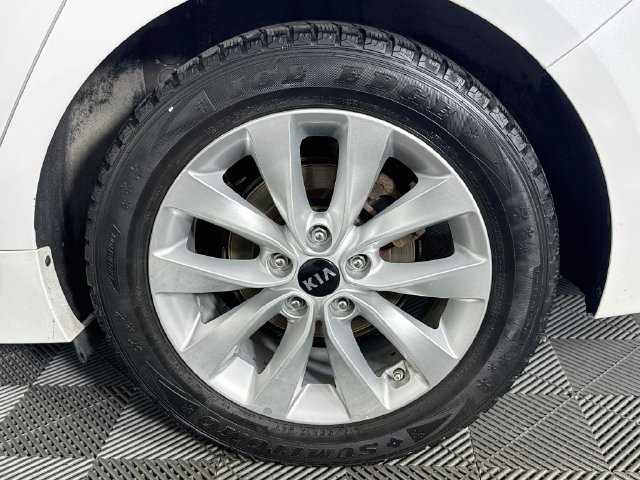 Used 2018 Kia Optima LX w/ 17" Alloy Wheels Package FWD image 33