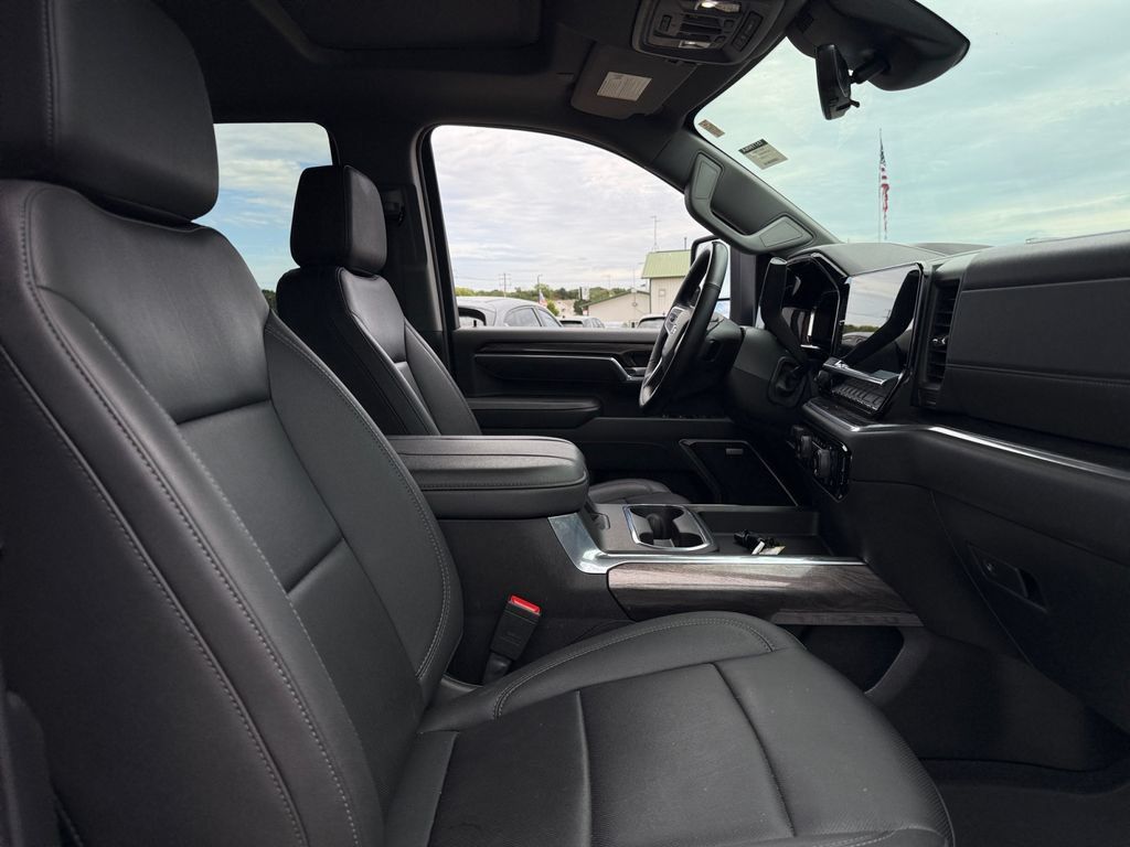 Used 2025 Chevrolet Silverado 2500 LTZ w/ LTZ Plus Package AWD/4WD image 40