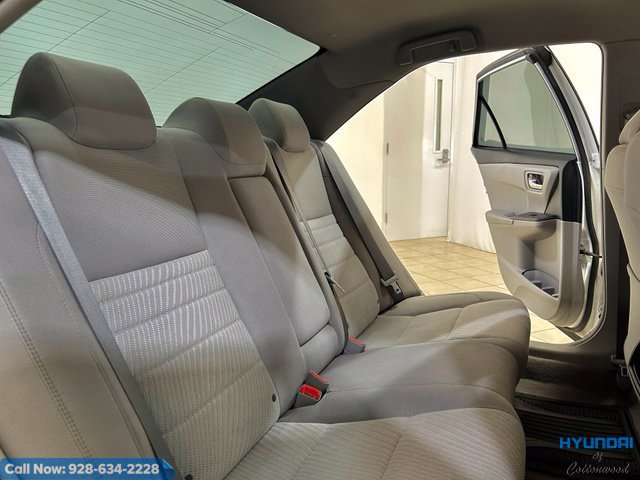 Used 2017 Toyota Camry LE FWD image 15