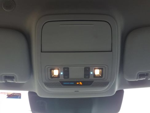 Used 2021 Ford Explorer XLT w/ Equipment Group 202A AWD/4WD image 29